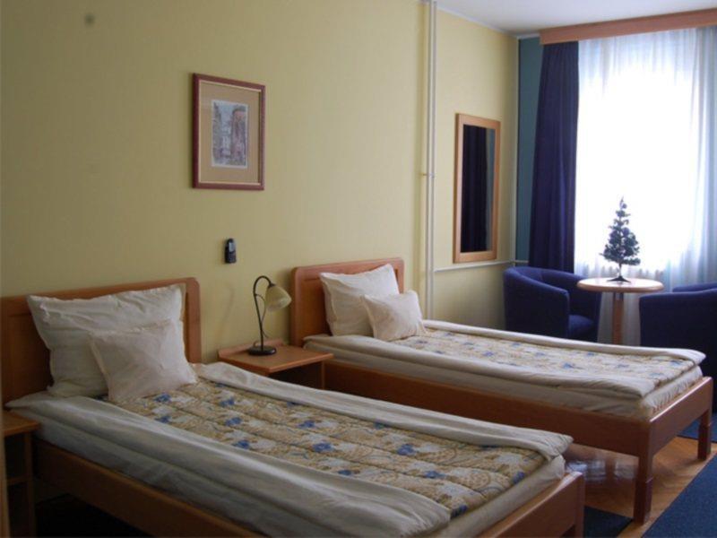 Voyager Bed & Breakfast Novi Sad Luaran gambar