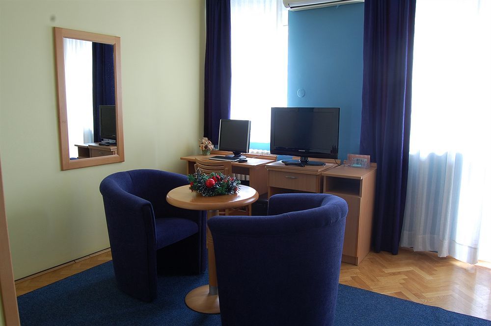 Voyager Bed & Breakfast Novi Sad Luaran gambar