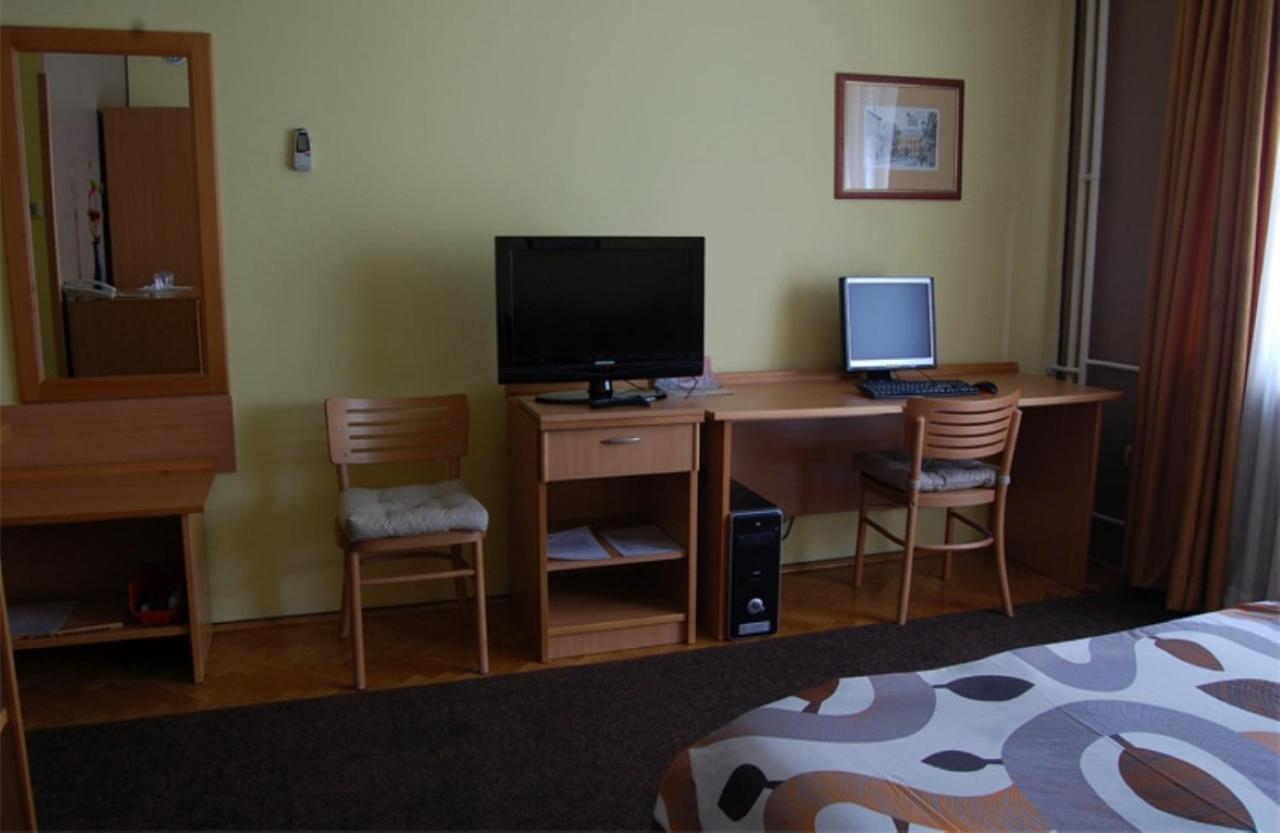 Voyager Bed & Breakfast Novi Sad Luaran gambar